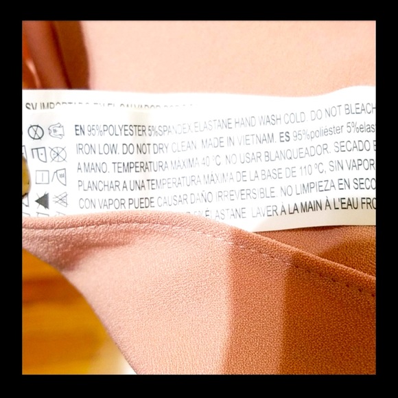 Forever 21 Cold Shoulder Flared Top Size S - Picture 11 of 11